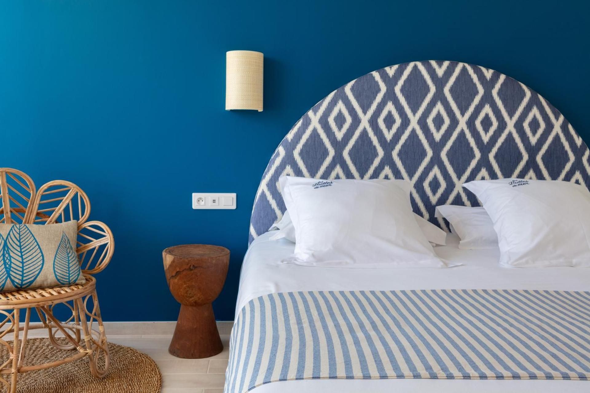 Superior Room with Pool Side and sea view