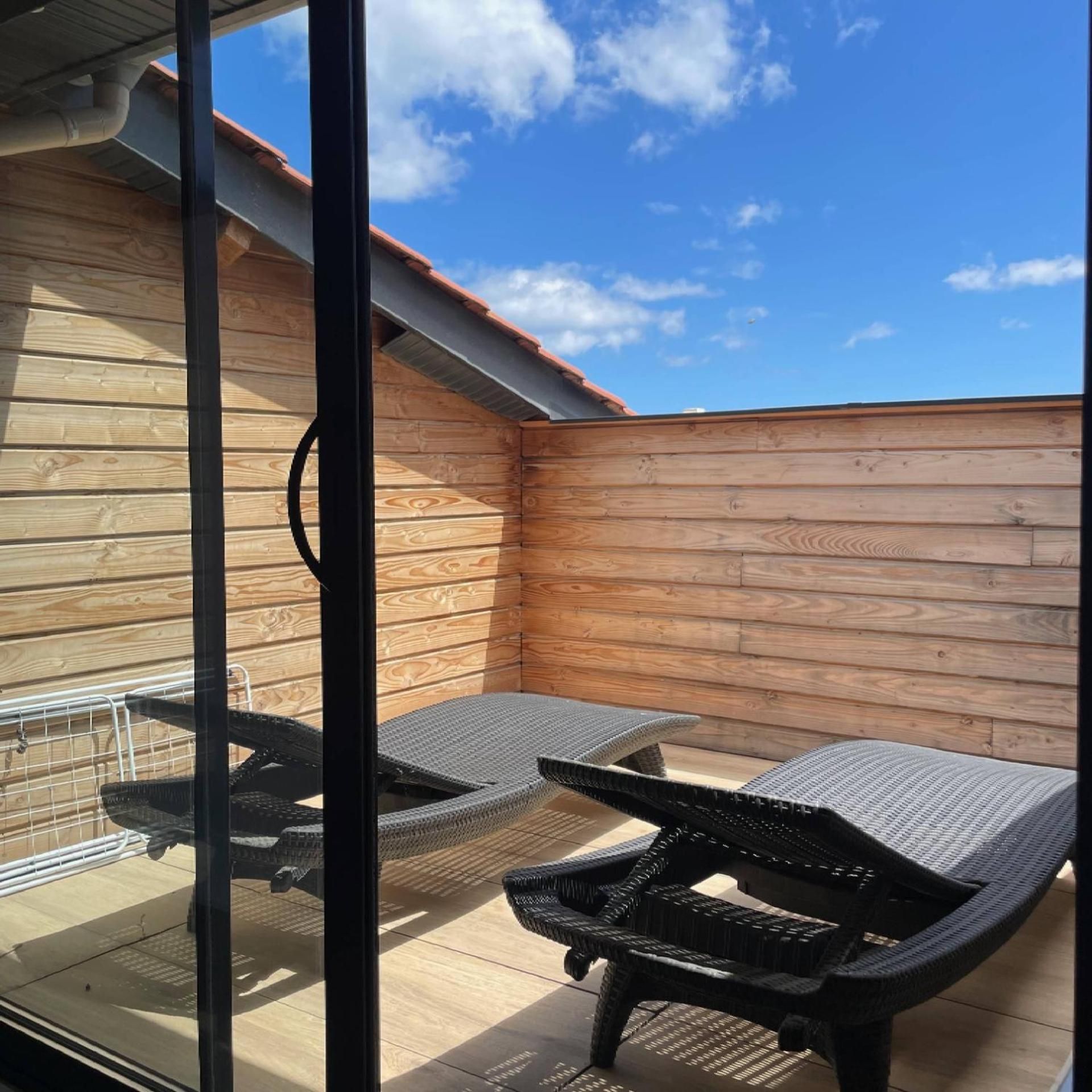 Deluxe Double Room with Balcony and Sea View