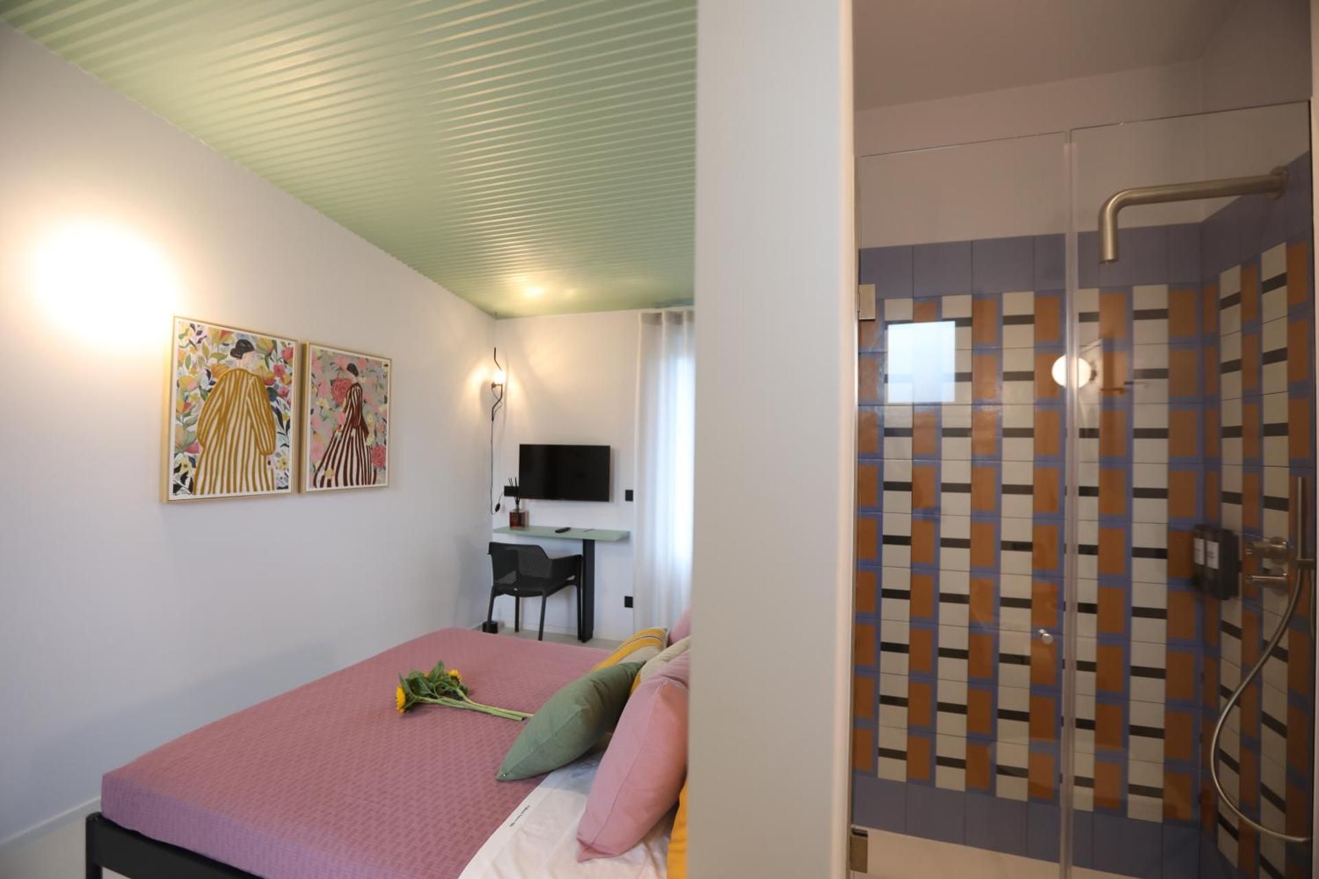 King Room with Spa Bath