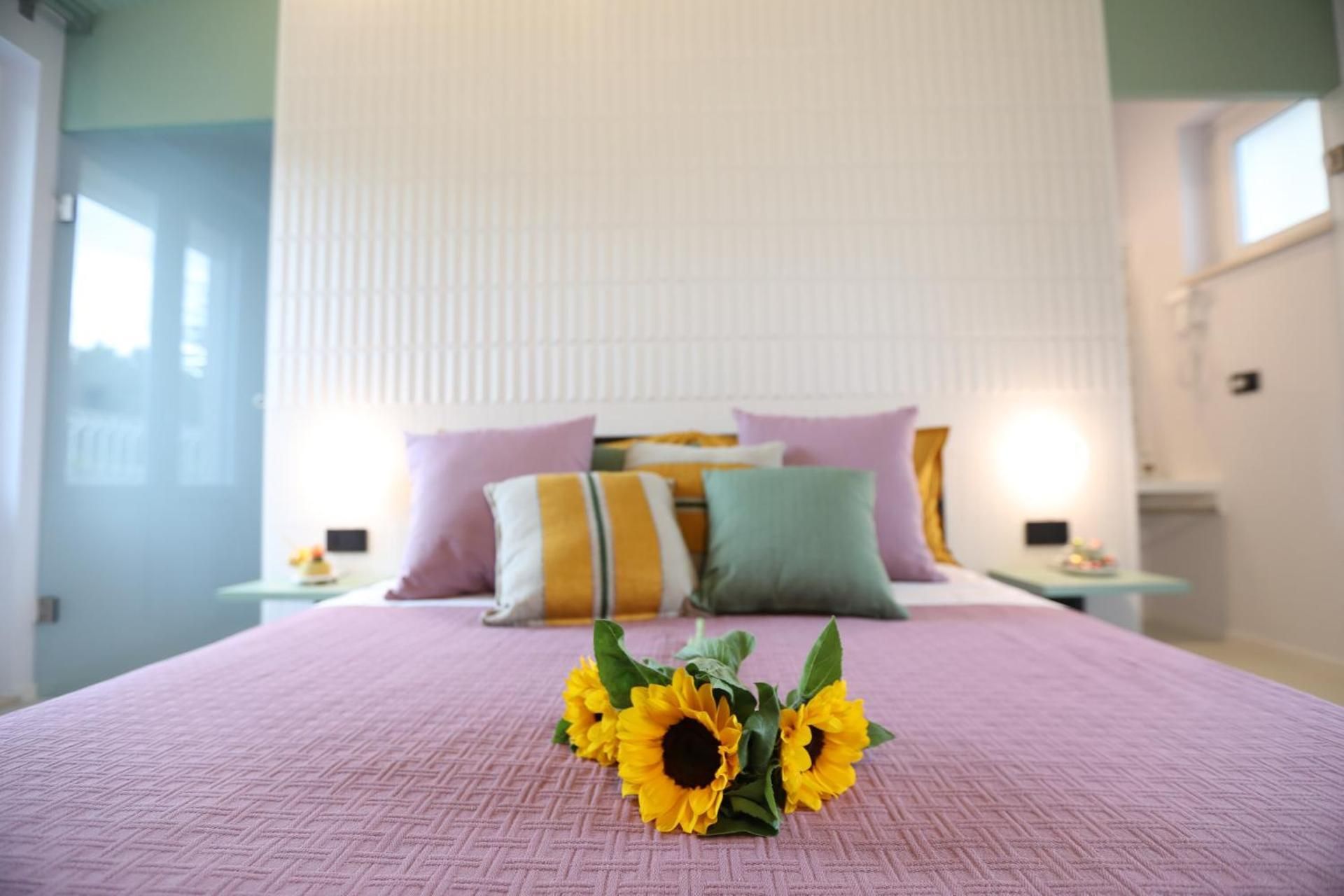 King Room with Spa Bath