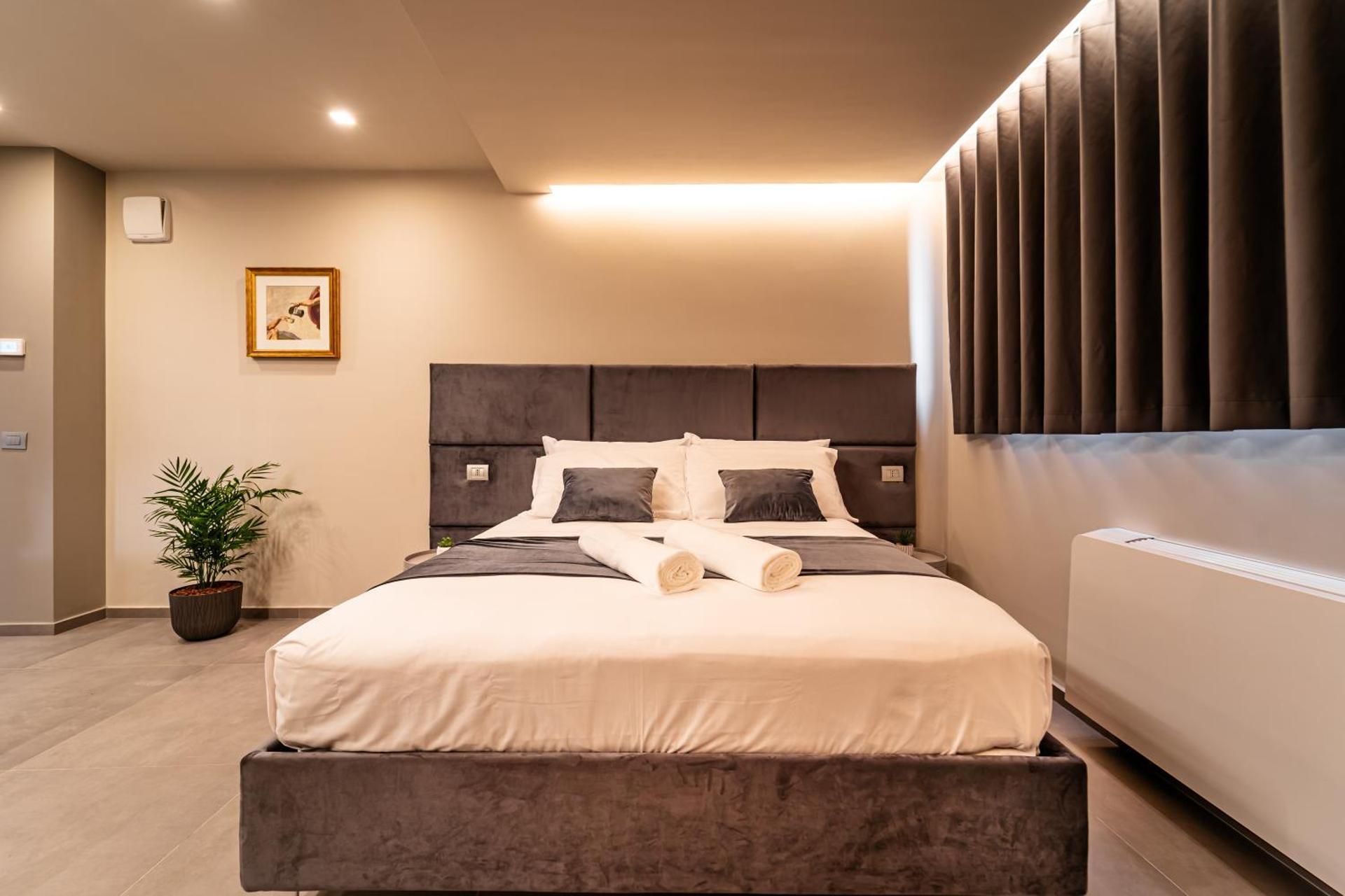 King Room with Spa Bath
