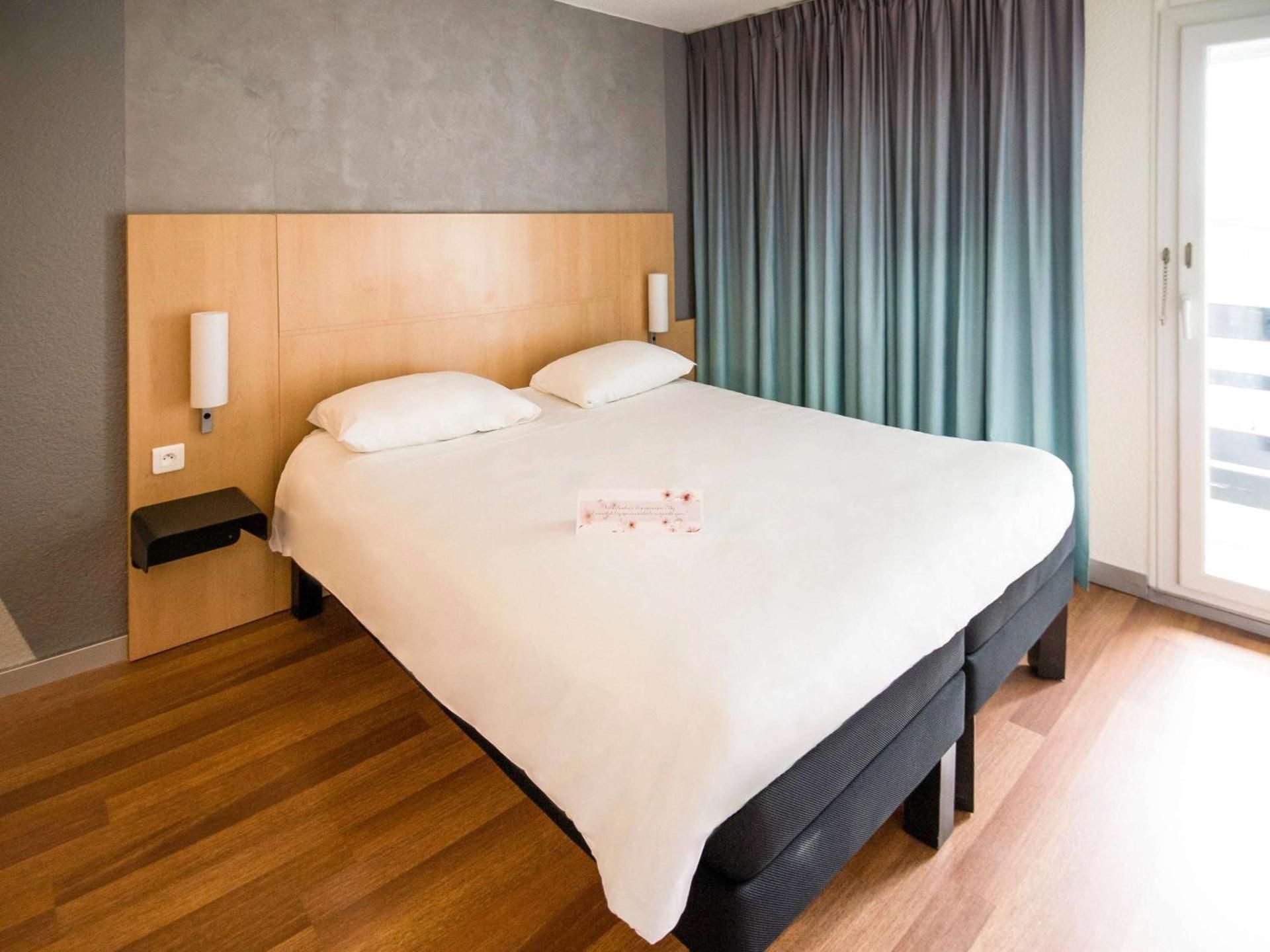 Standard Room with 1 Double Bed