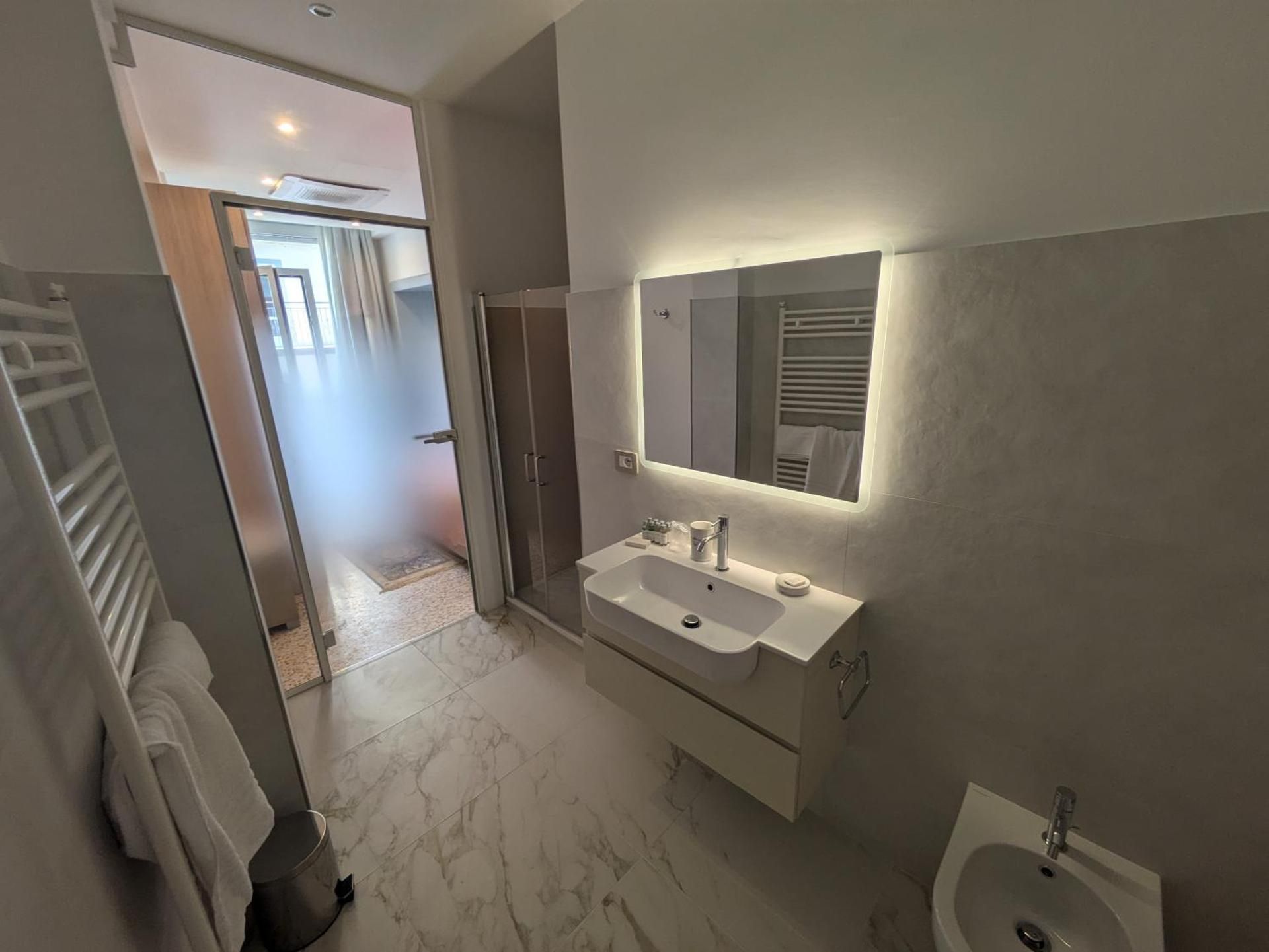 Single Room With Private Bathroom