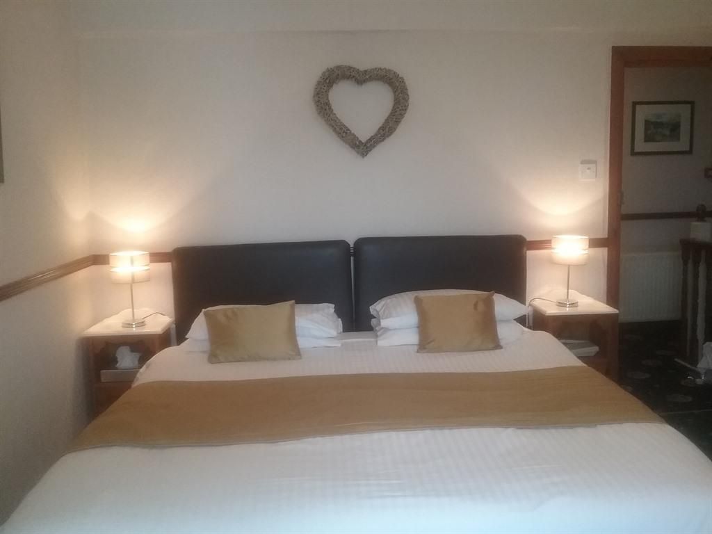 Gower Hotel Double room-Superior-Ensuite-Sea View 2