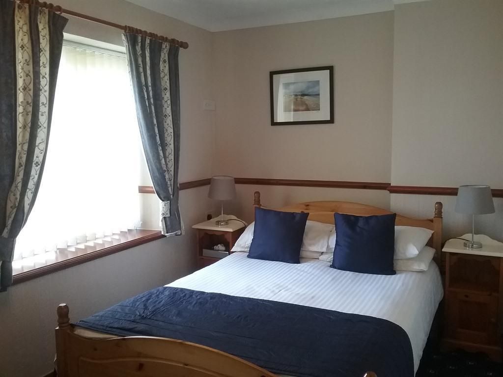 Gower Hotel Triple Room-Ensuite