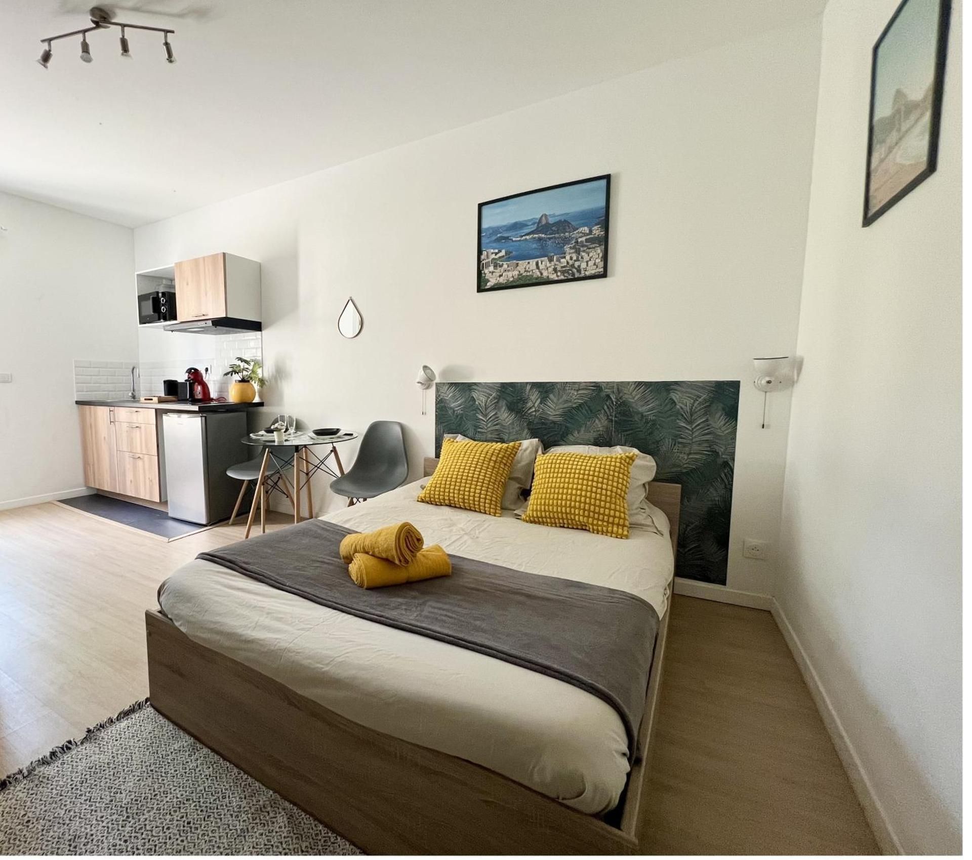 Standard Studio