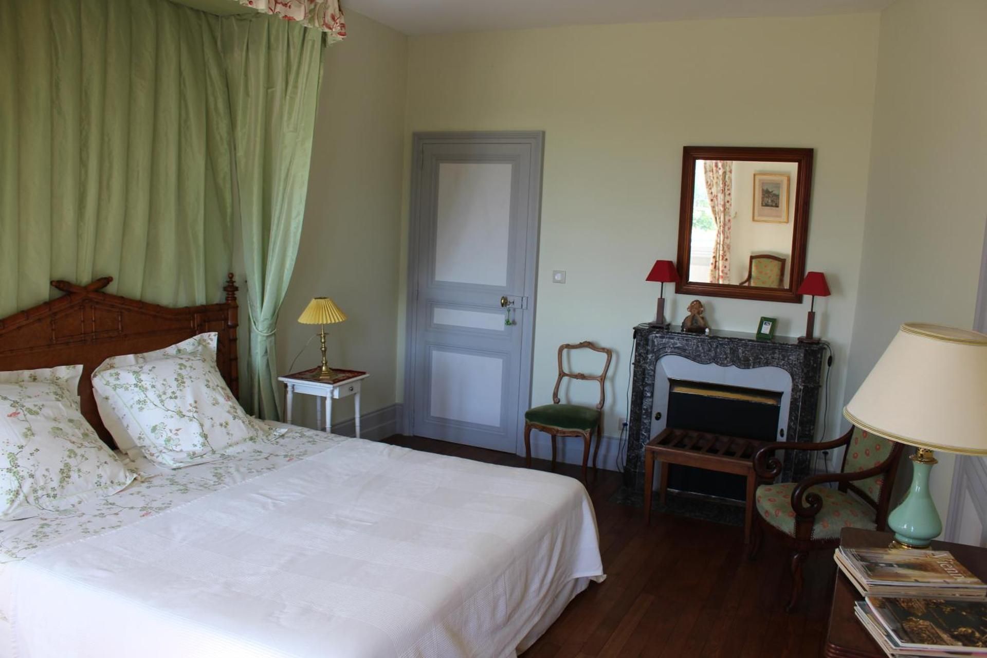 King Room with Garden View - Valentine