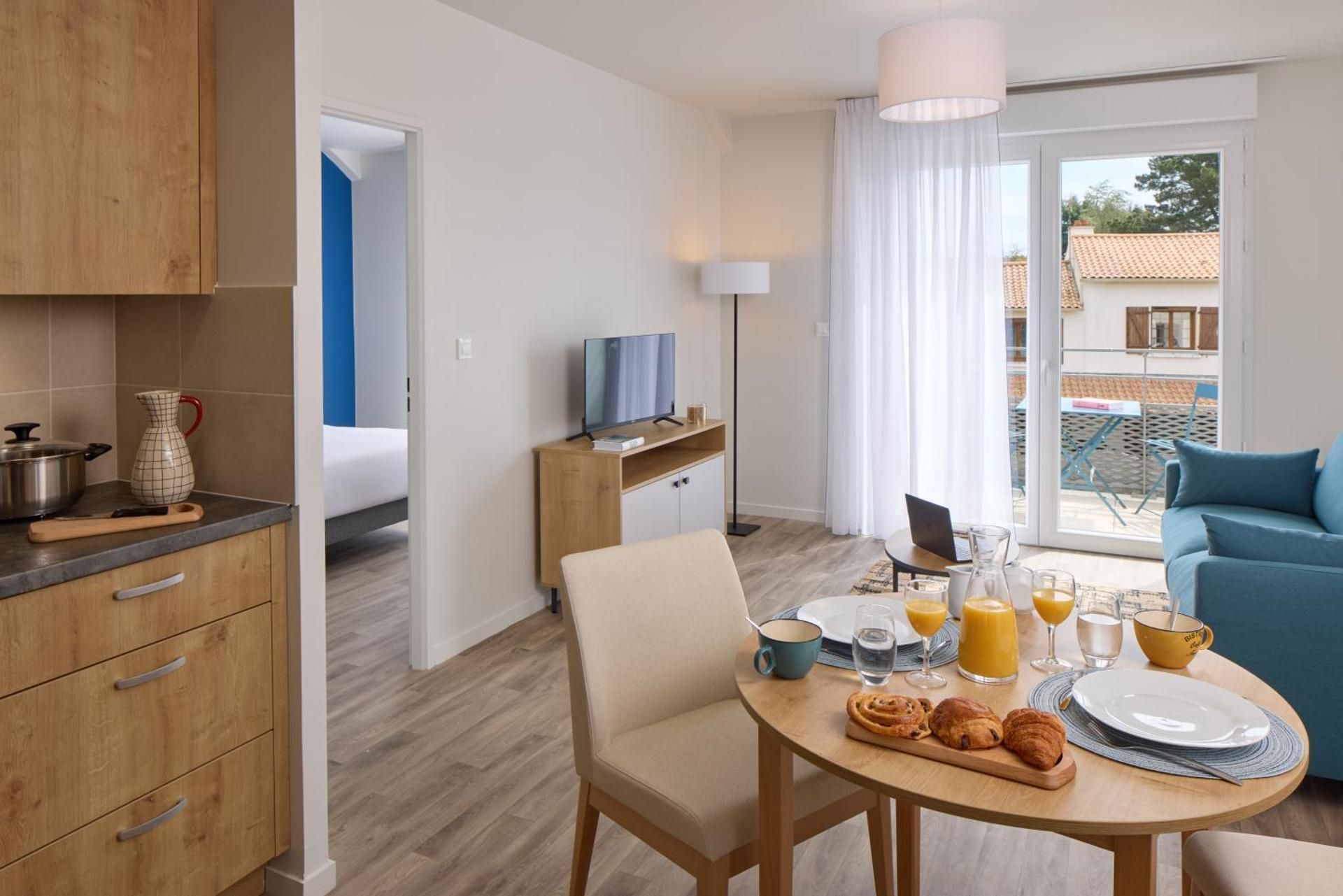 One-Bedroom Apartment