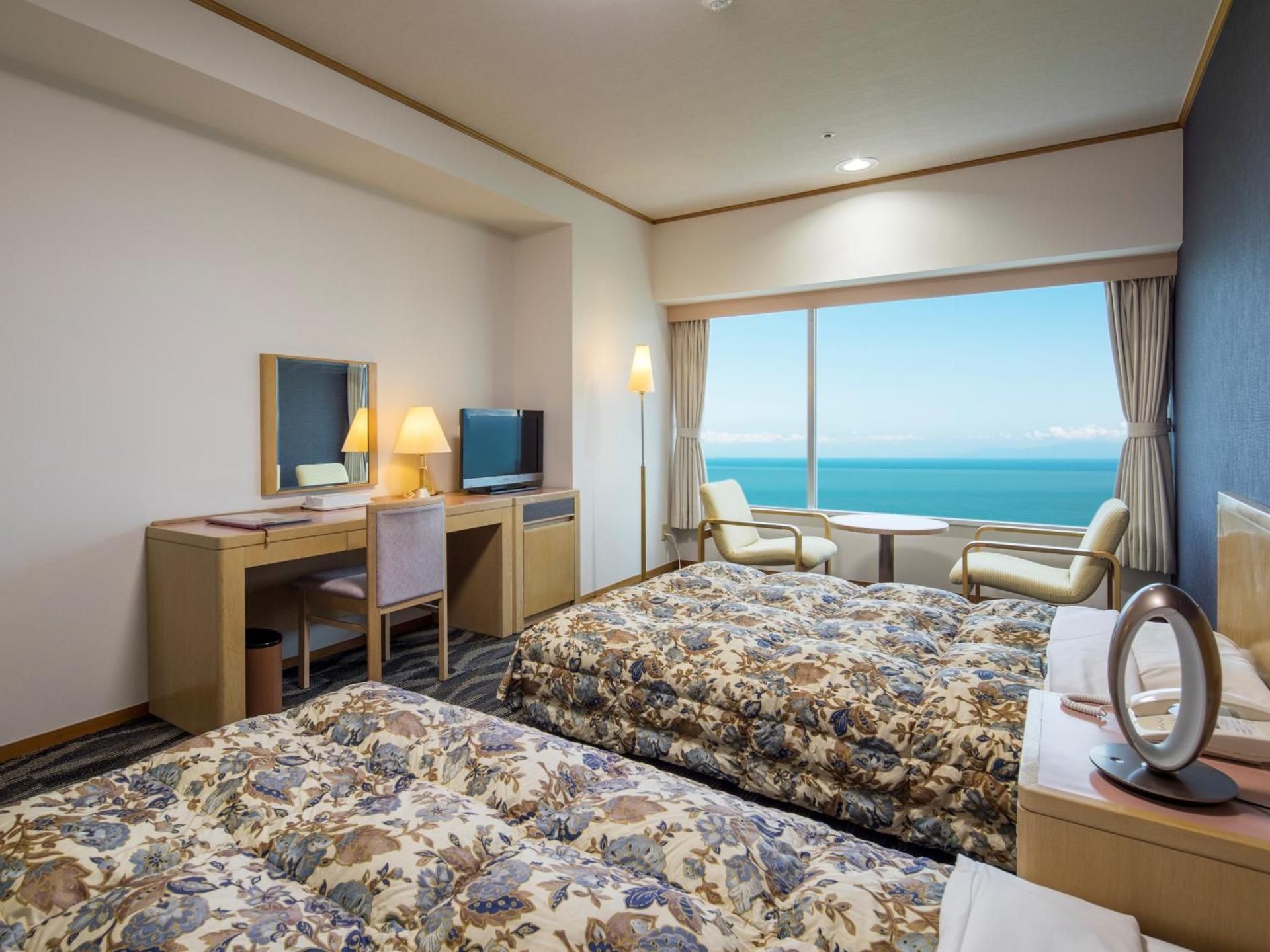 Twin Room - Breakfast Included - Smoking