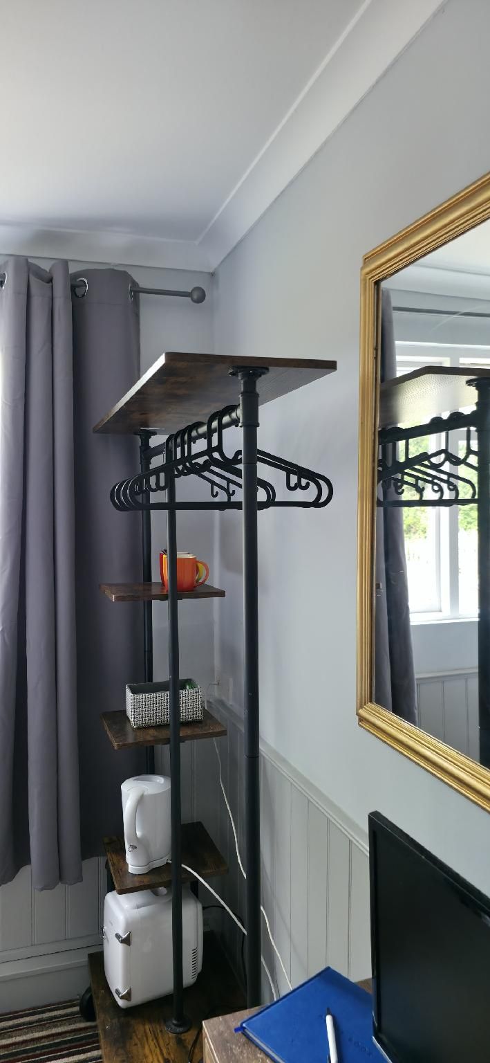 The Benett Arms Twin Room 2