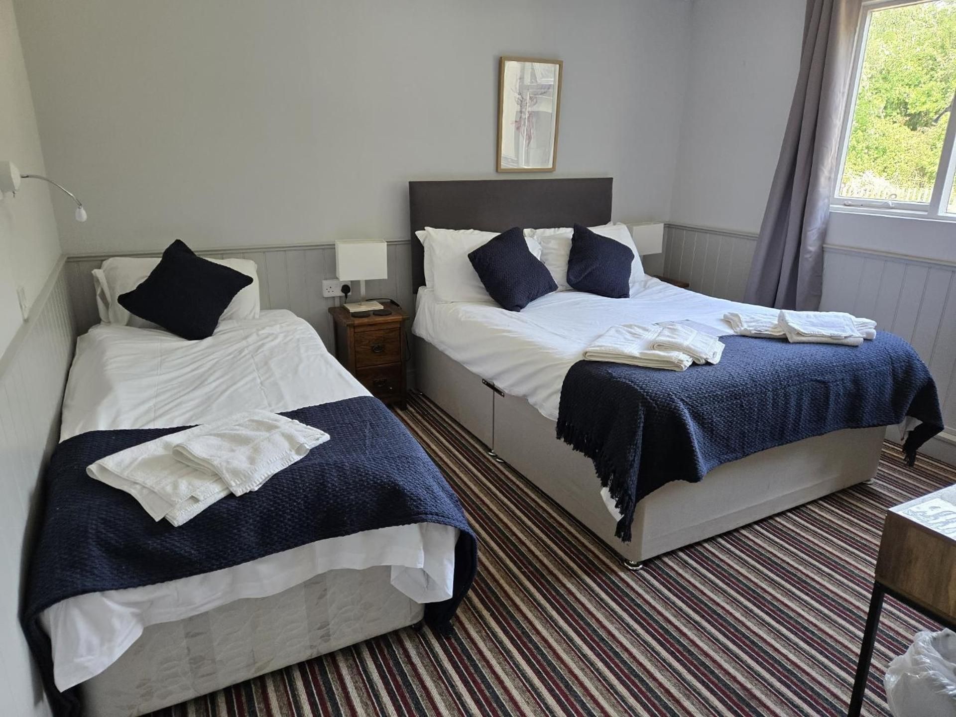 The Benett Arms Comfort Triple Room