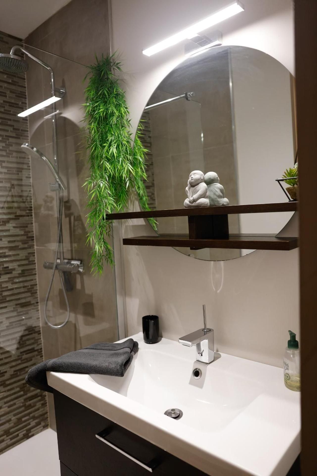 Apartment with Garden View