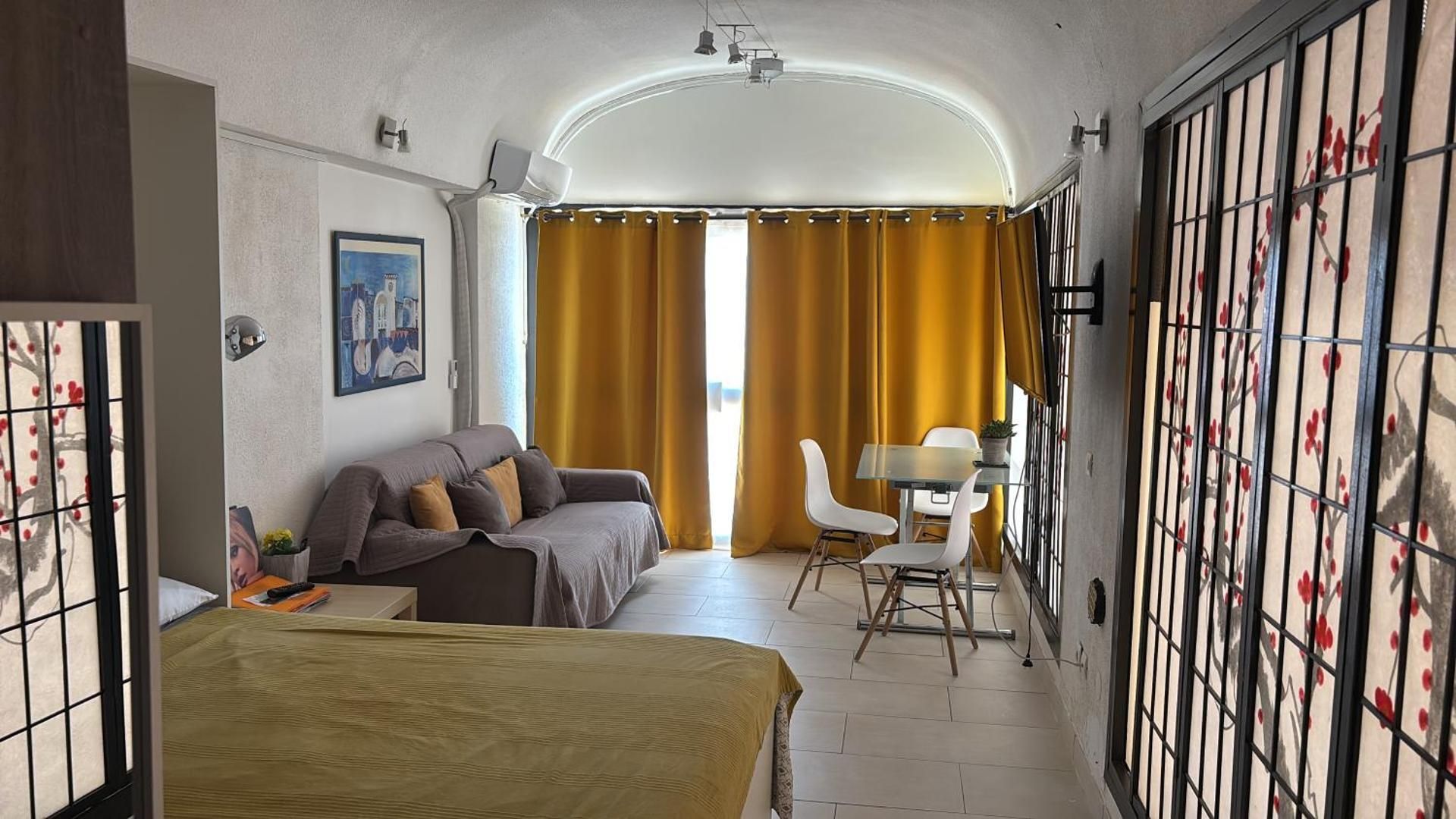 Studio Apartment with Sea View