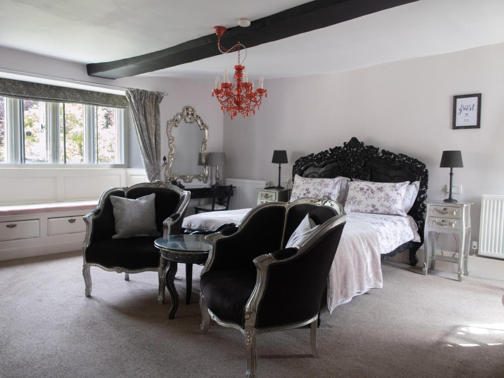 Longbridge House King Room