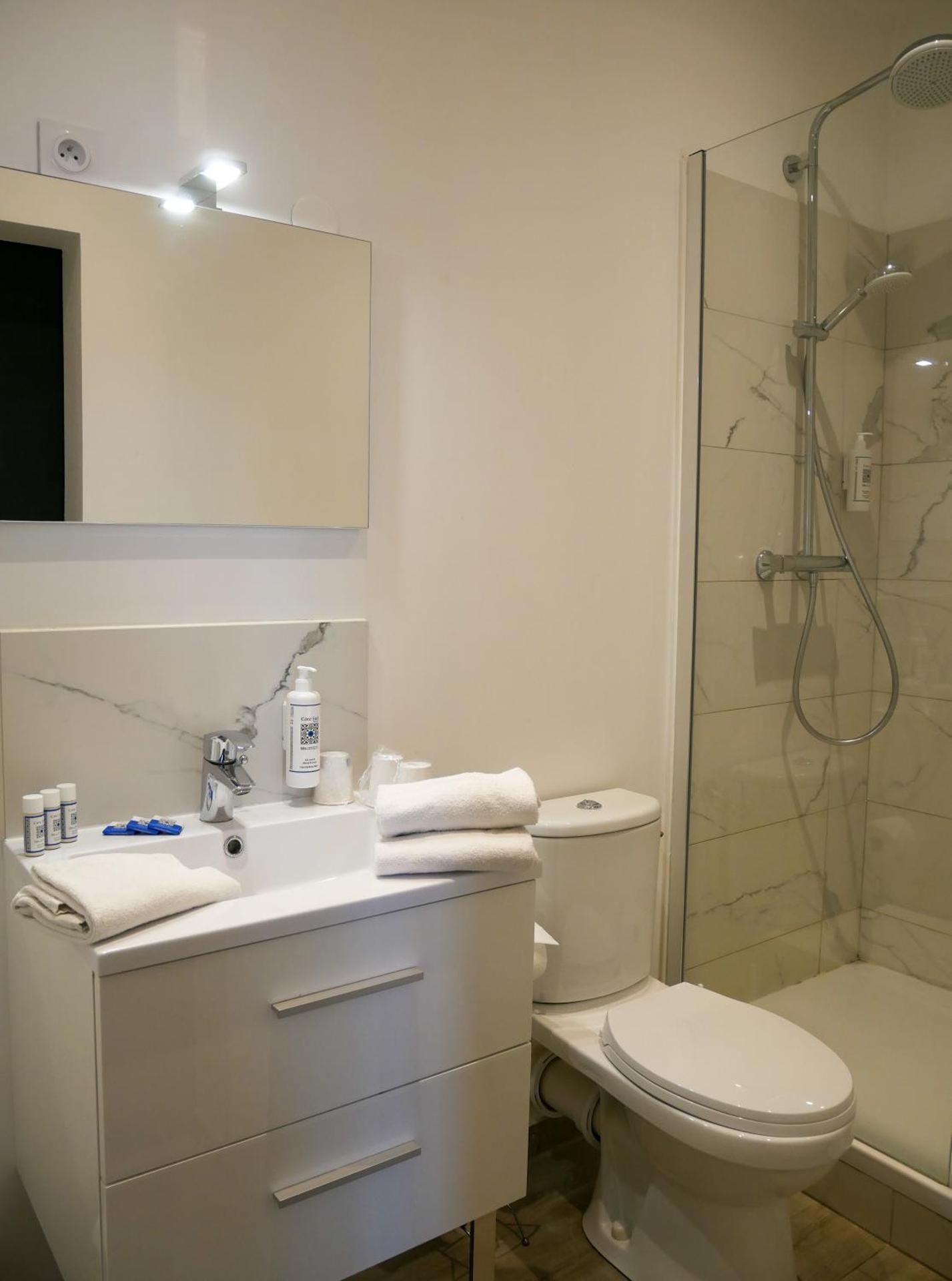 Double Room with Private Bathroom