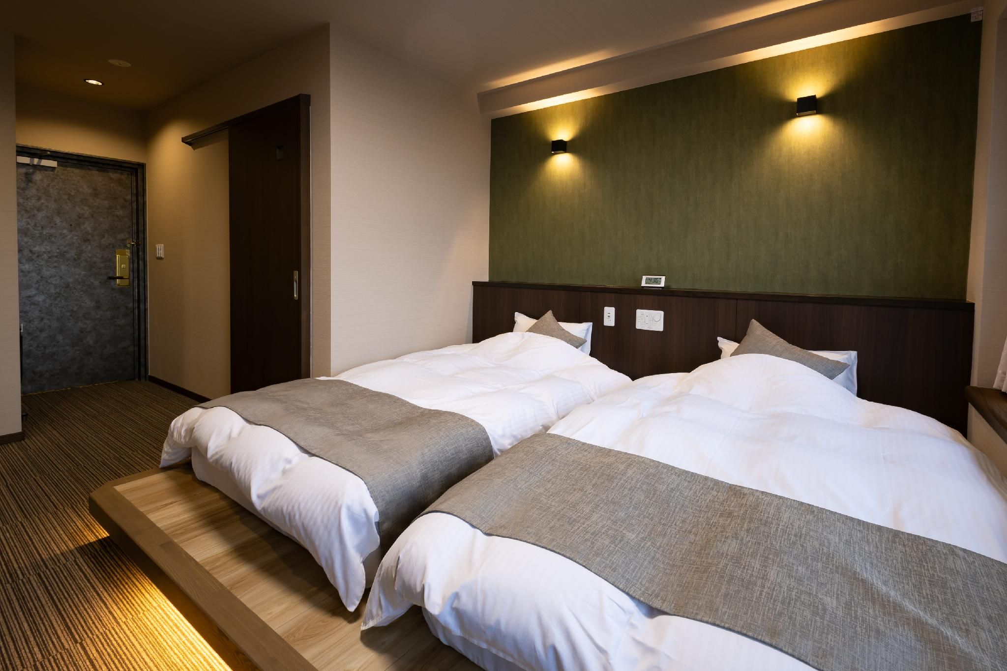 2nd Floor Ocean Side Western Style Twin Room