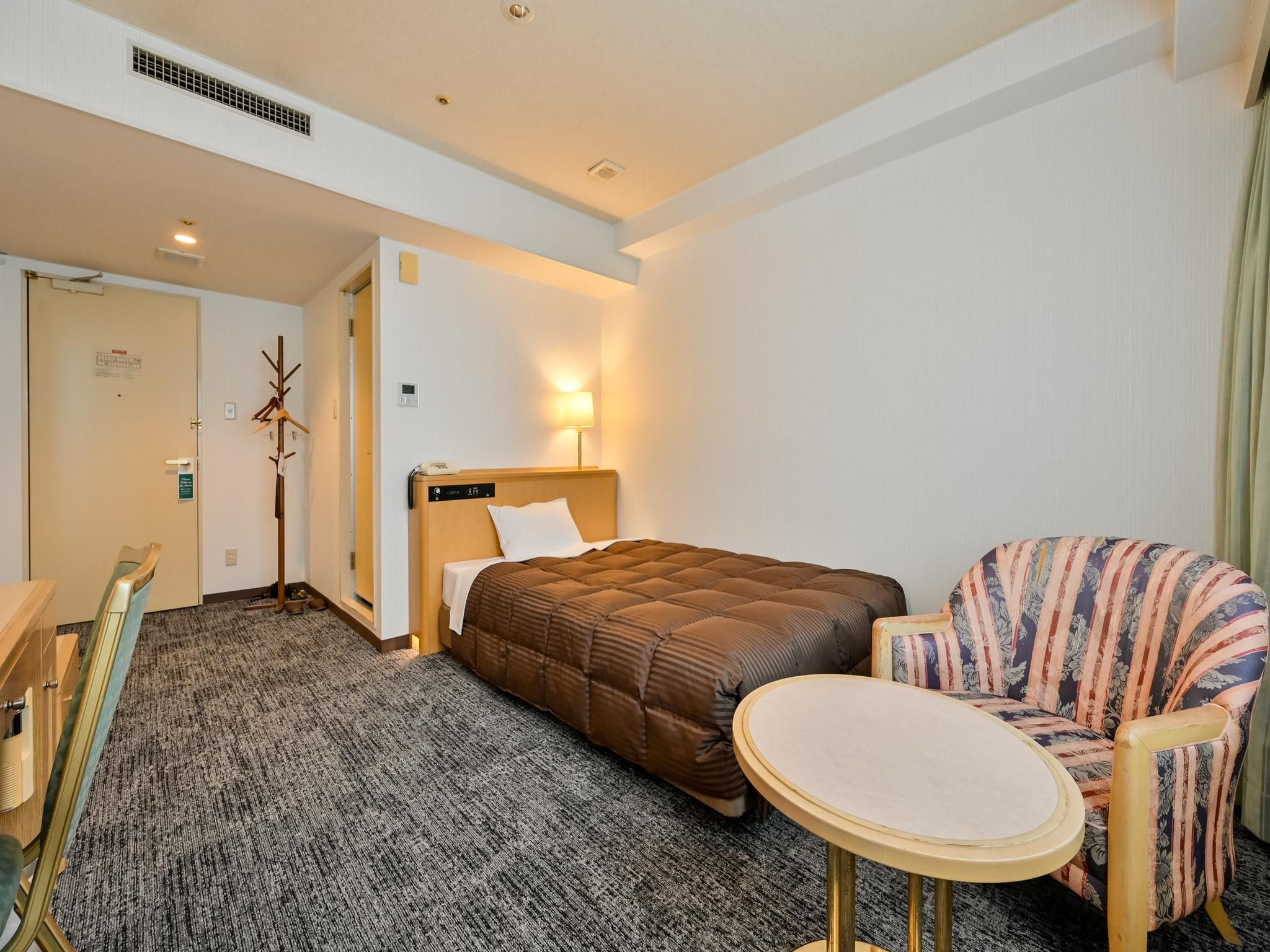 Single Room - Smoking