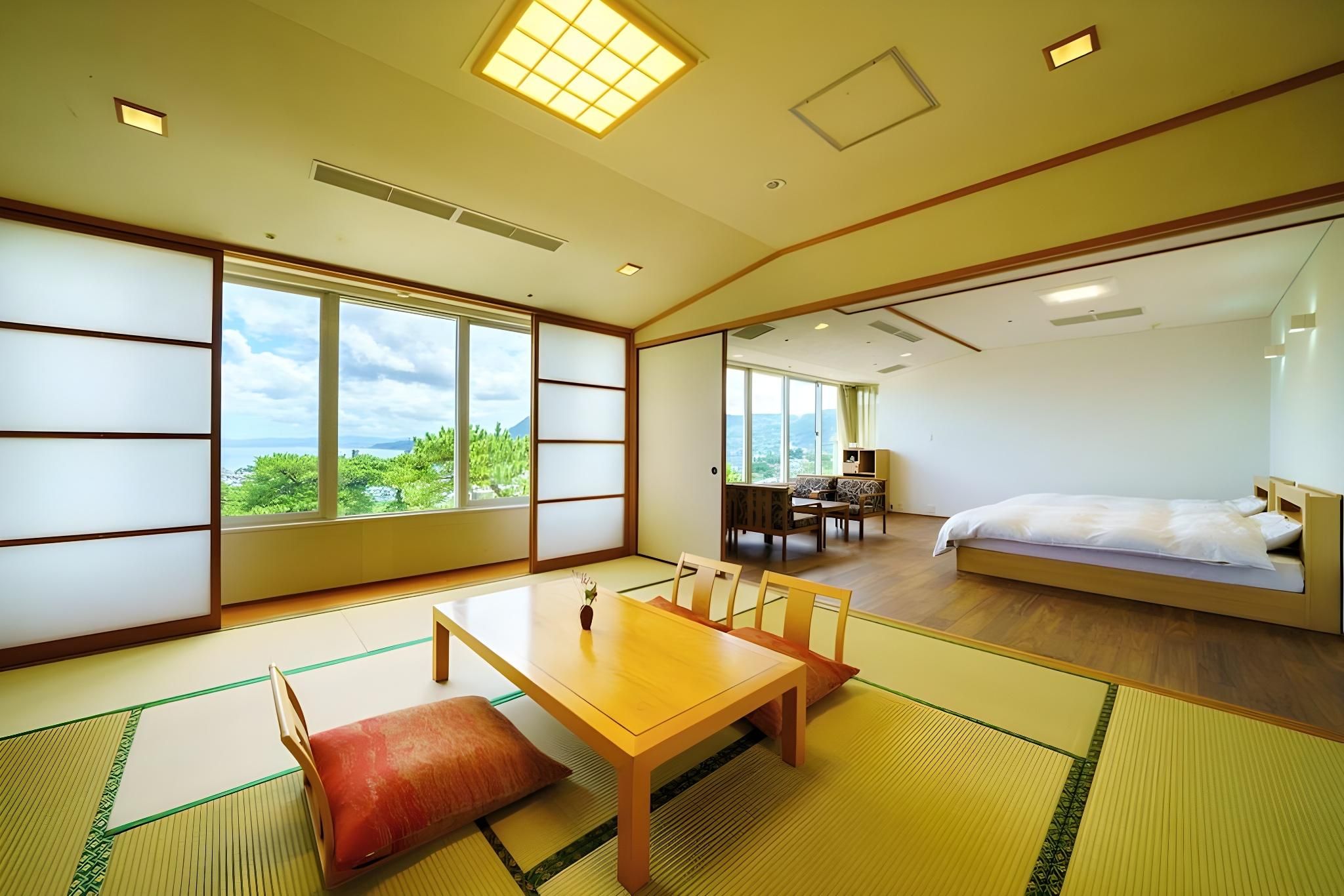 Japanese Western Style Room for 5 People