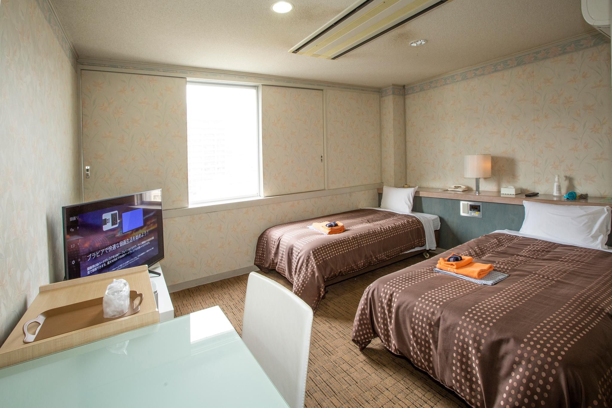 Twin Room - Non-Smoking