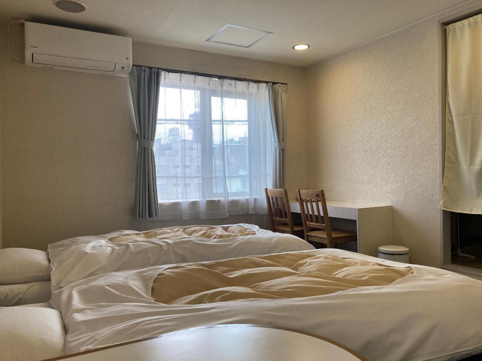 Twin Room with Shower