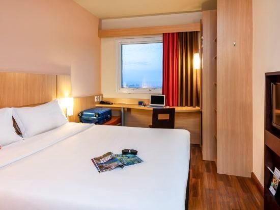 Comfortable room