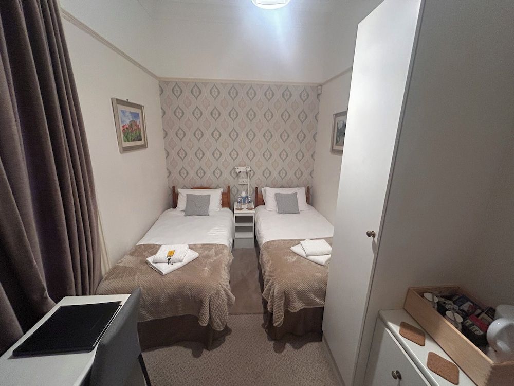 The Beaumont - B&B Twin Room, Ensuite 2