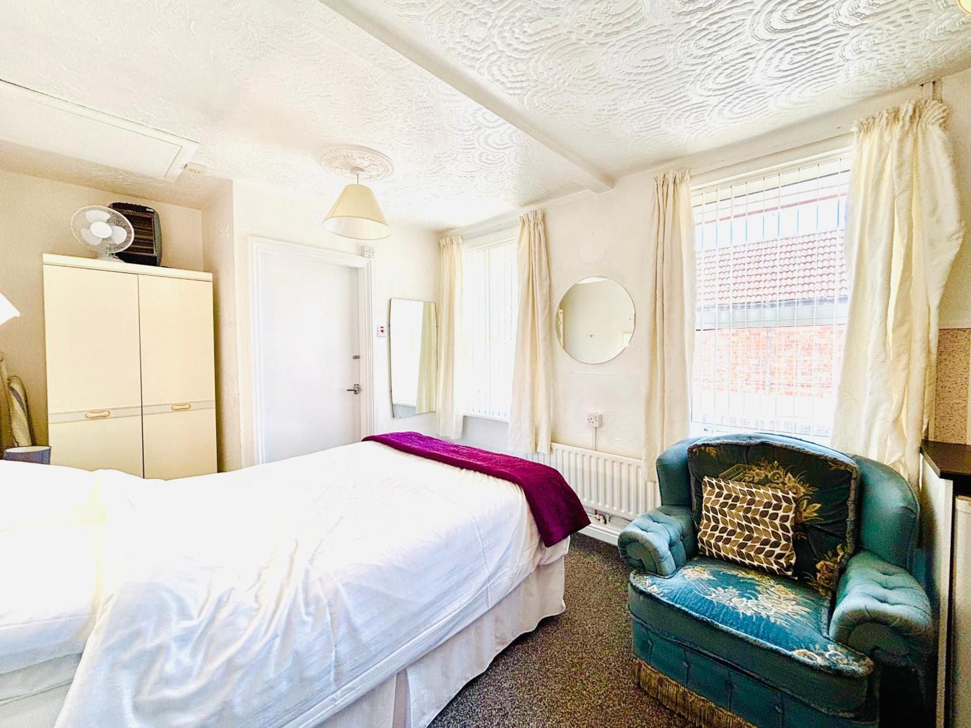 Studio Apartment - 7