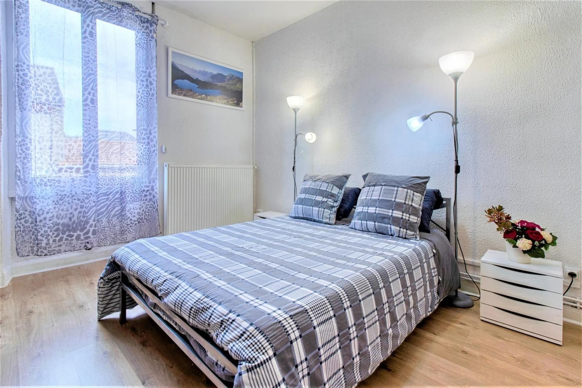 One-Bedroom Apartment with Terrace
