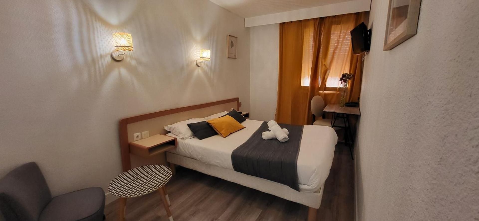 Double Room with Shower