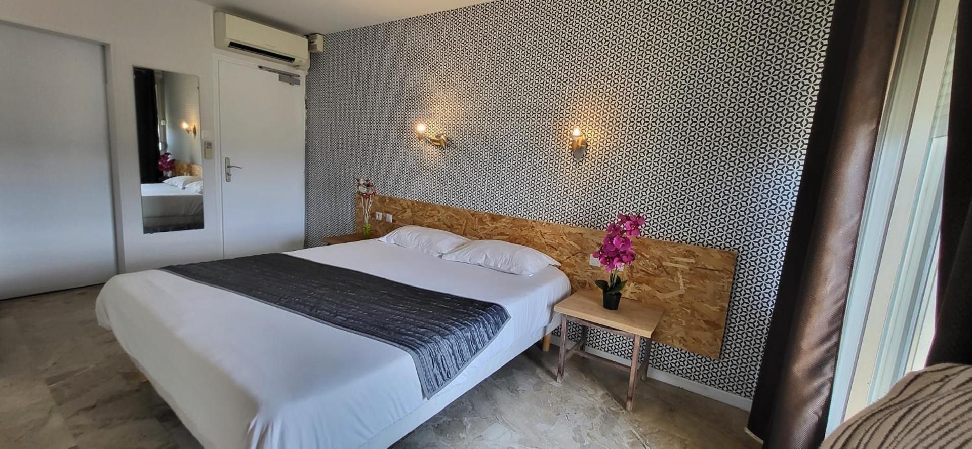 Large Double Room