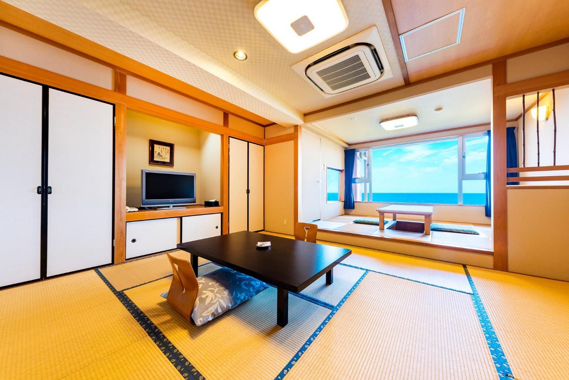 Sea View Beppu Bay Japanese Style Room with Pottery Bath - Non-Smoking