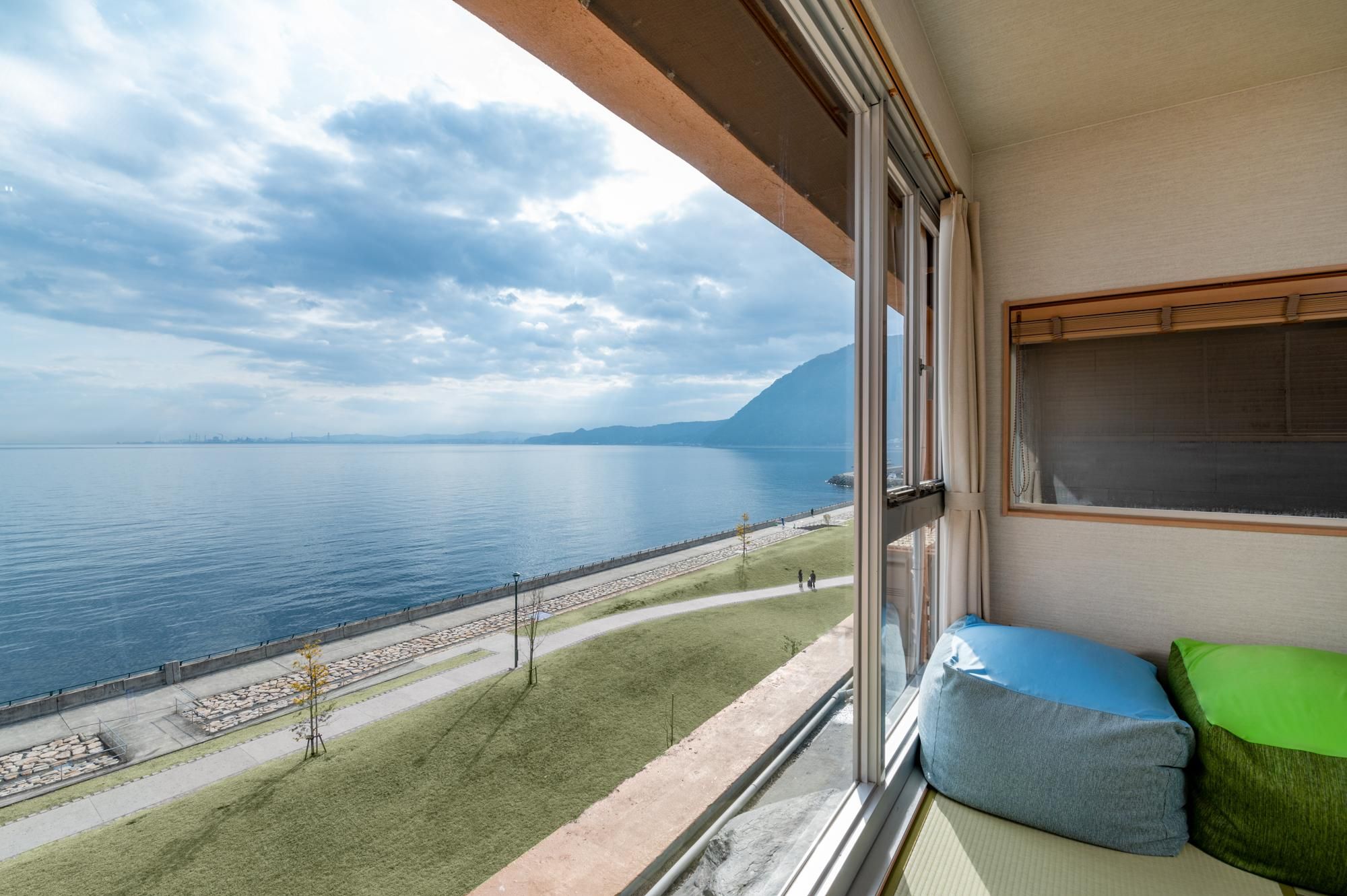 Stunning Sea View Beppu Bay Japanese Style Twin Room with Private Bath - Non-Smoking