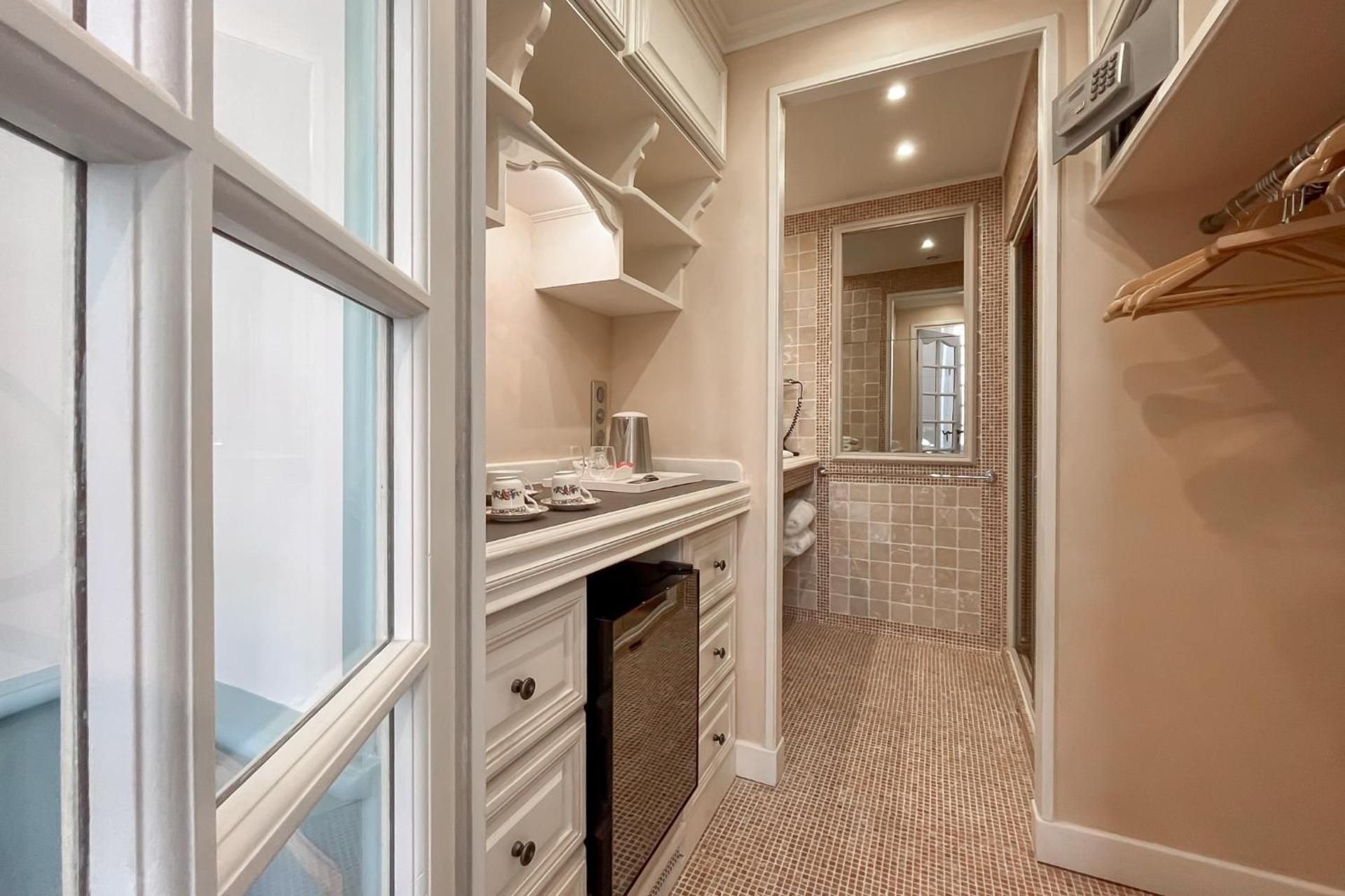 Superior Queen Room