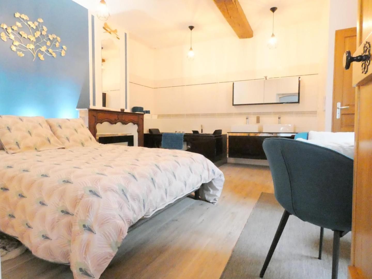 King Room with Spa Bath