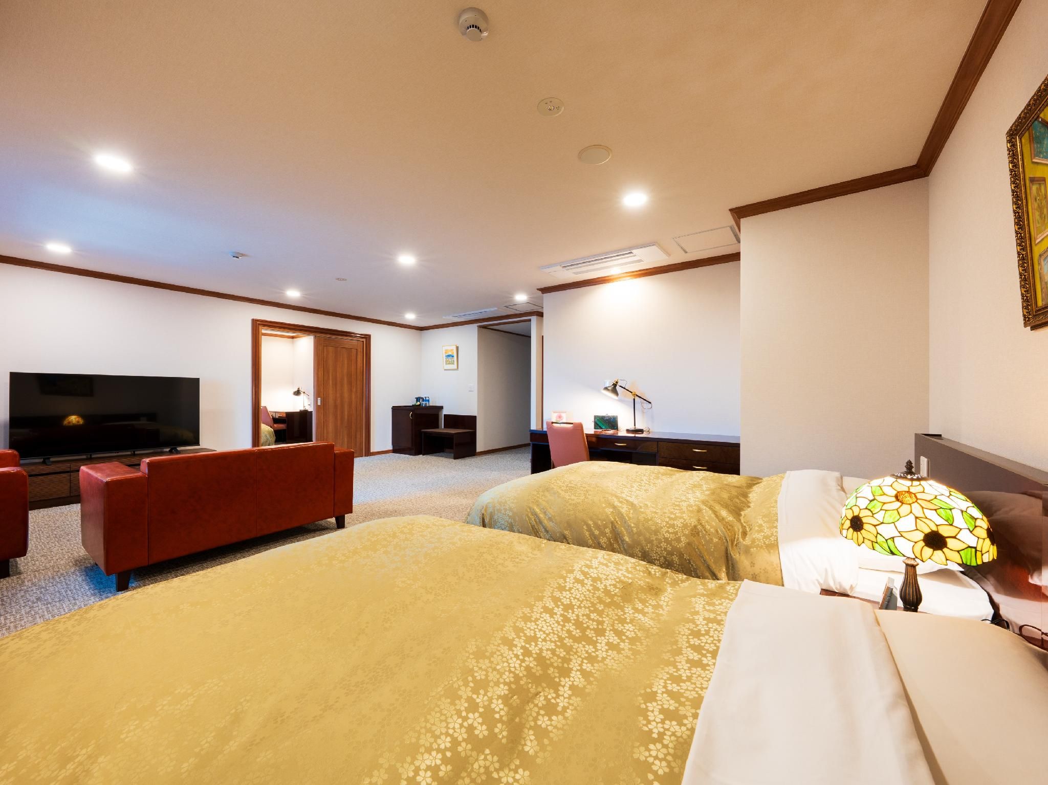 Executive Suite - Non-Smoking