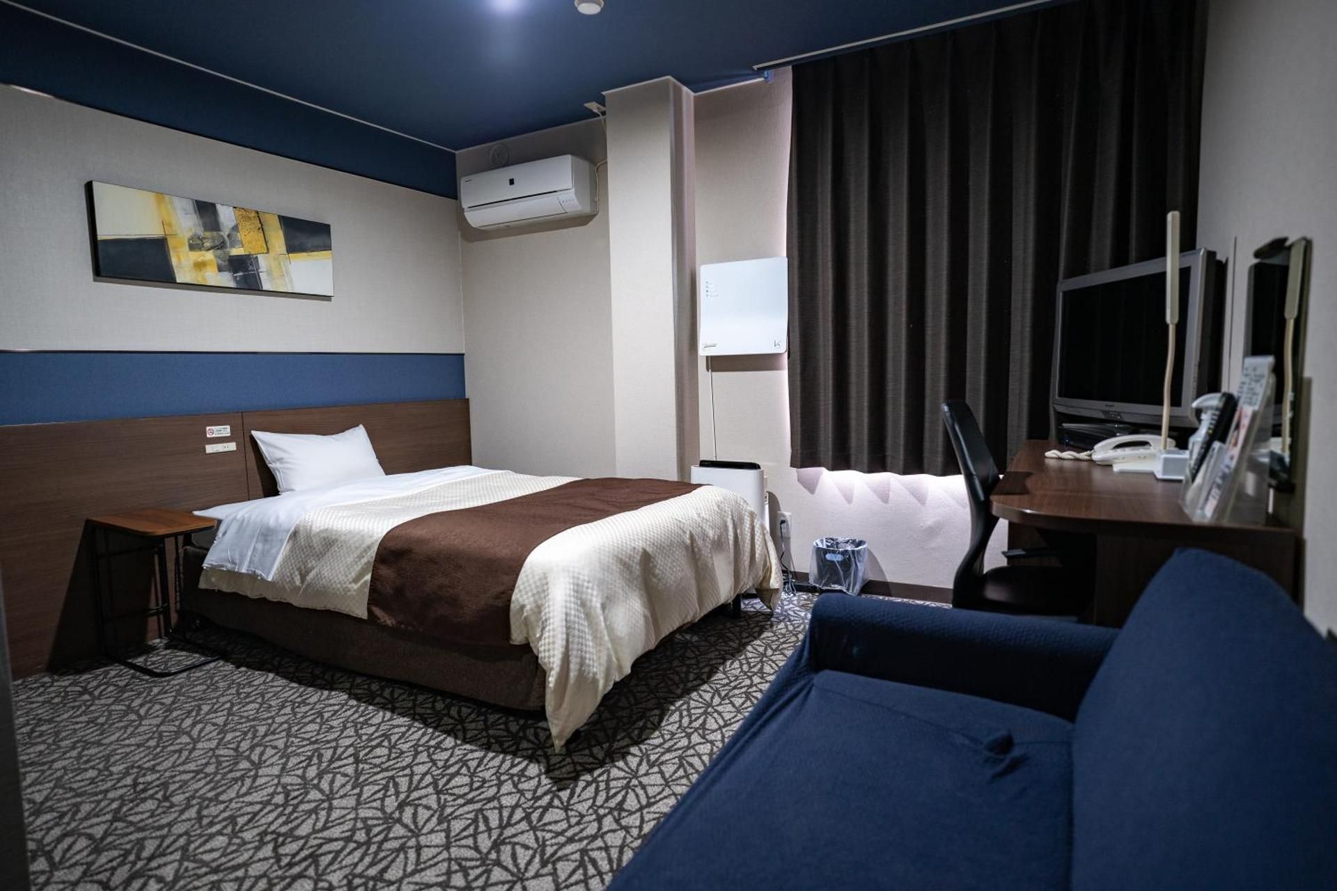 Double Room with Small Double Bed - Non-Smoking