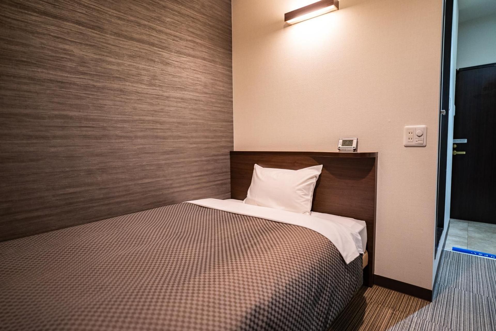Single Room - Smoking