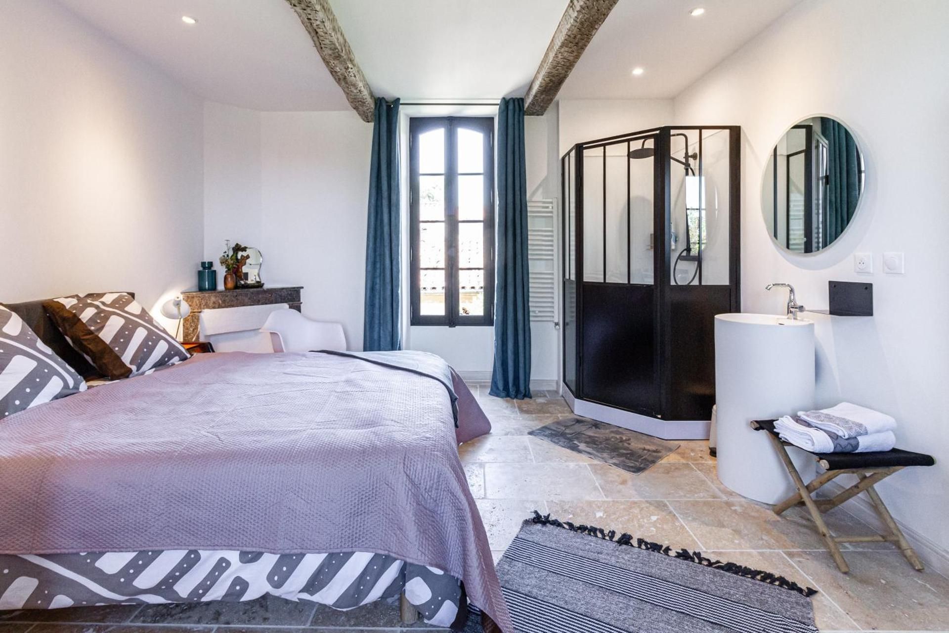Queen Room with Garden View