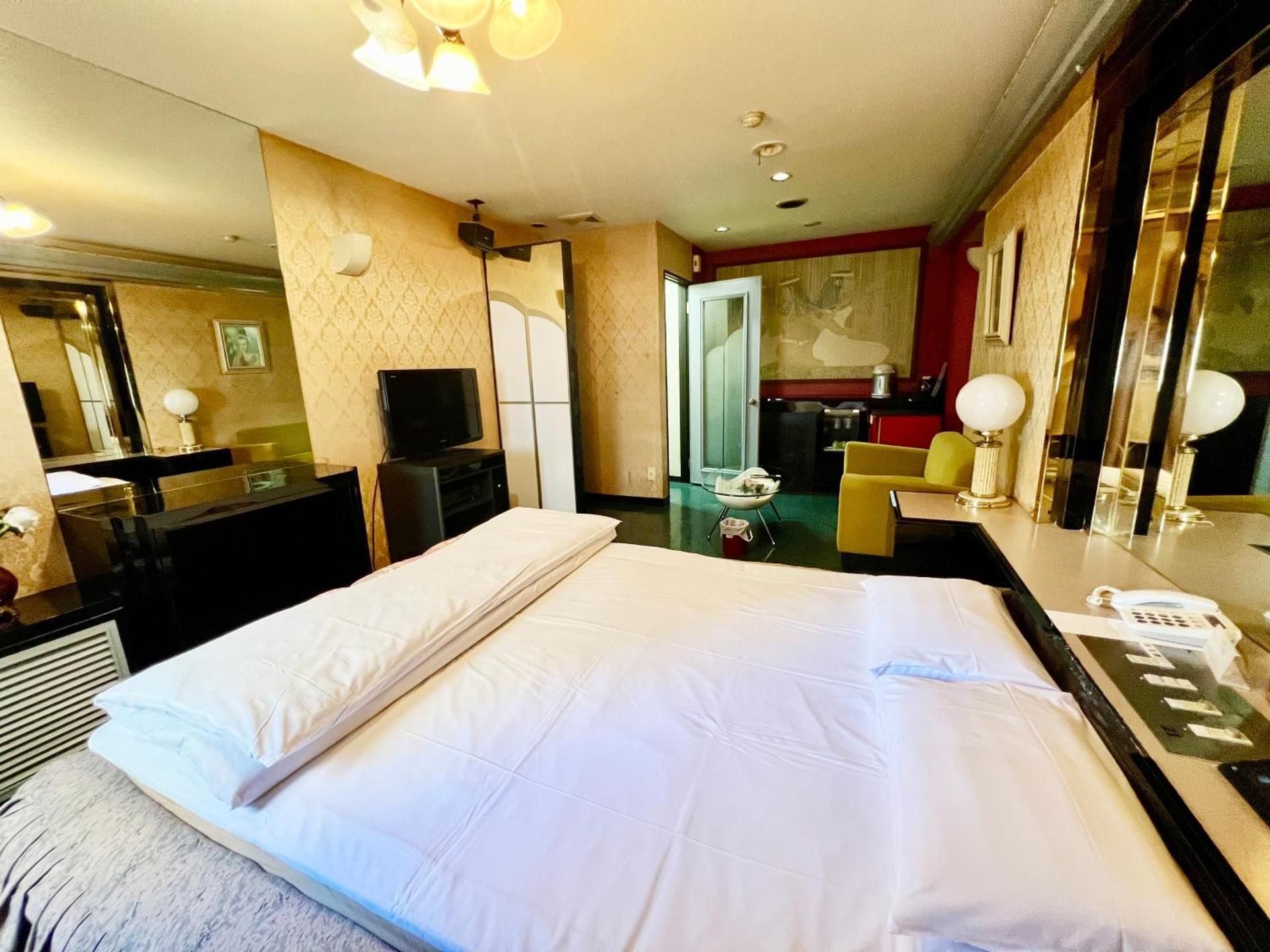 Double Room with Private Bathroom