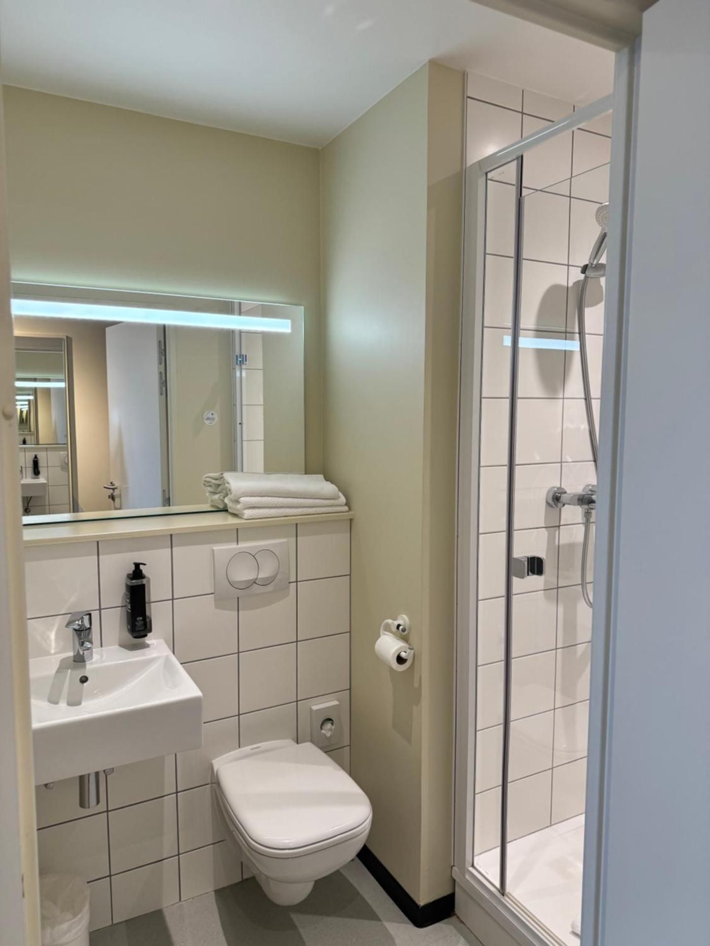 ibis budget Nancy Laxou Triple Room with 1 Double Bed and 1 Single Bed 3