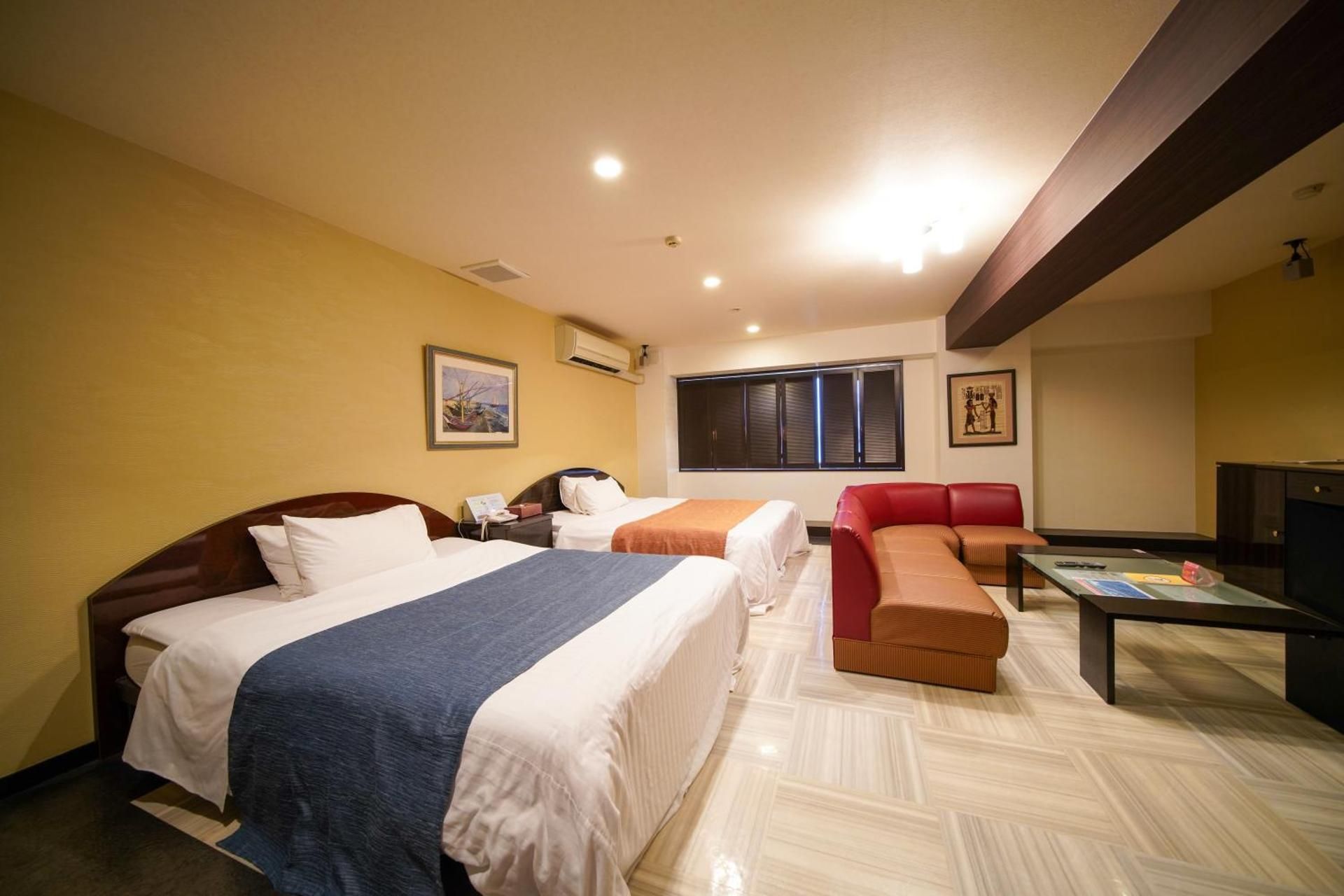 Twin Room with Bathroom
