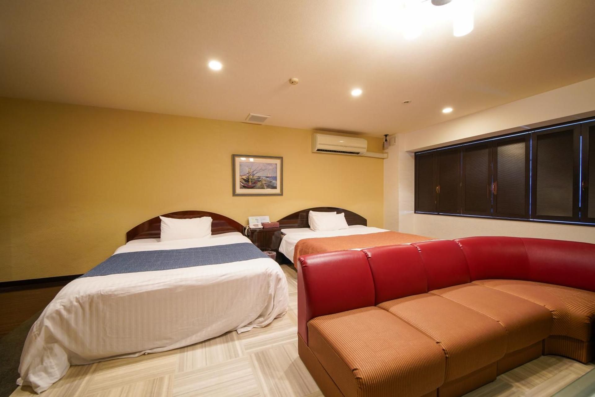 Twin Room with Bathroom