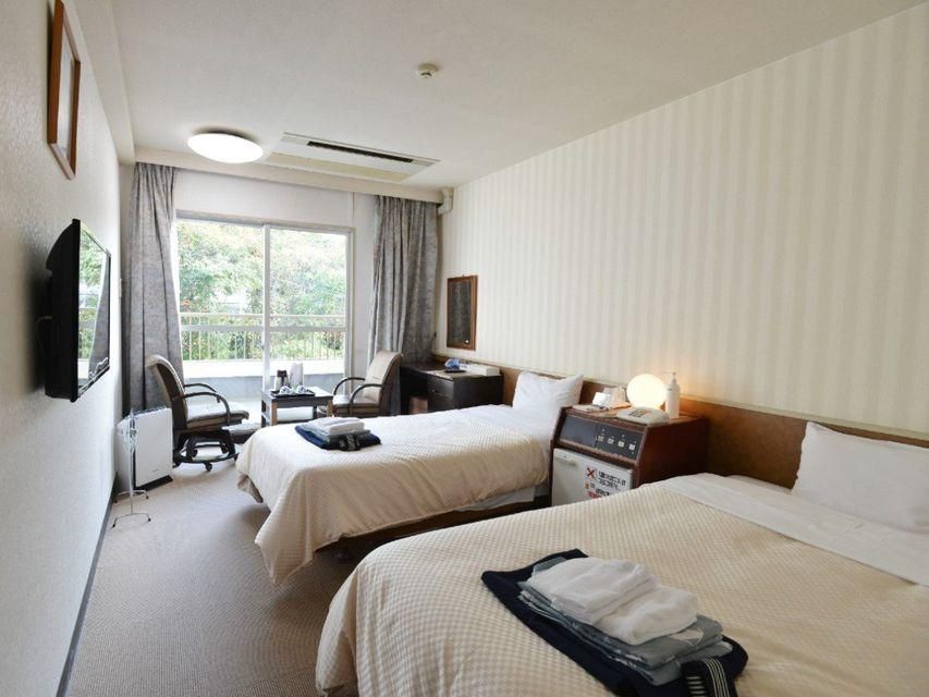 Twin Bed Room
