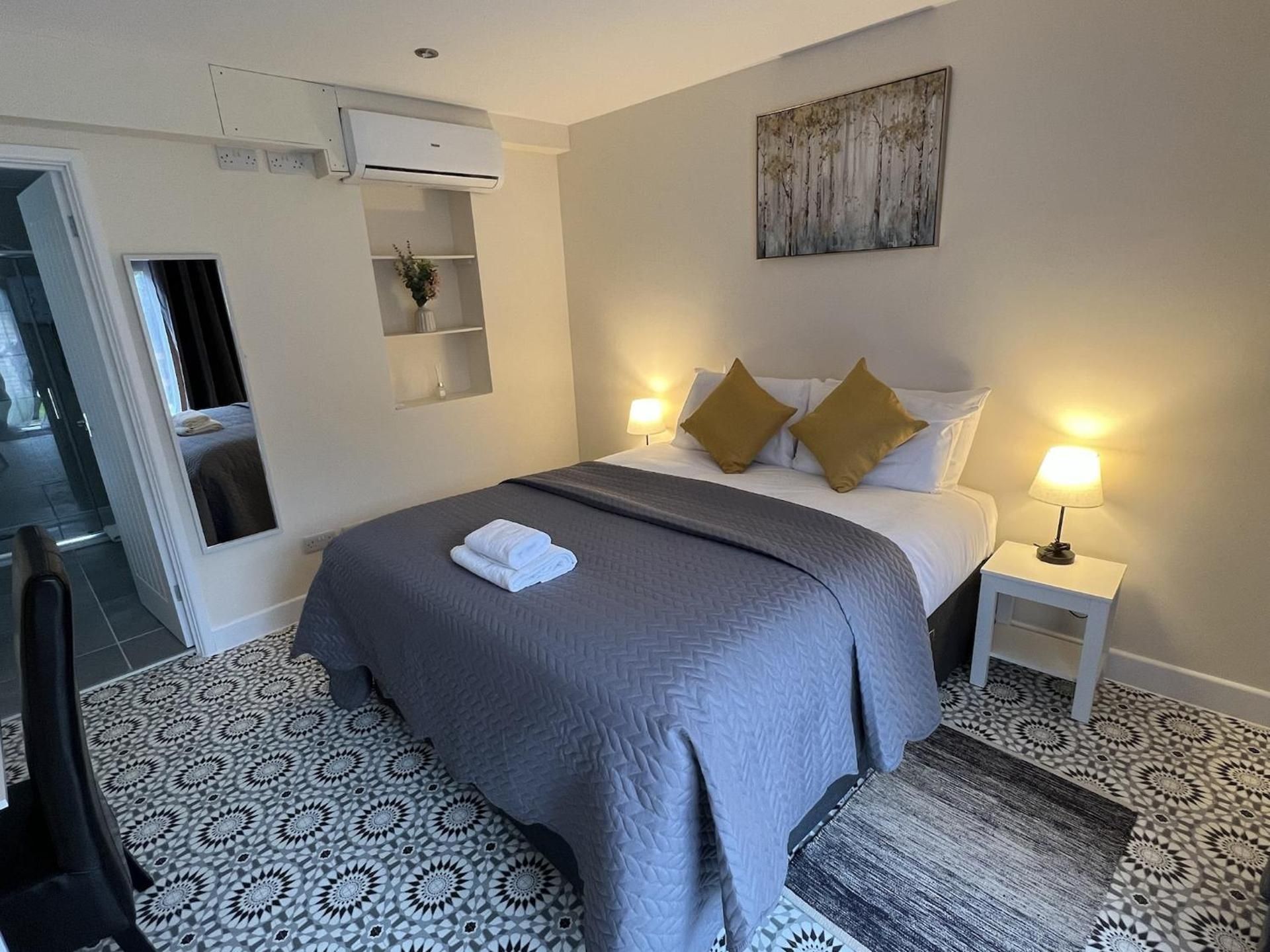 Deluxe Double or Twin Room with Garden View