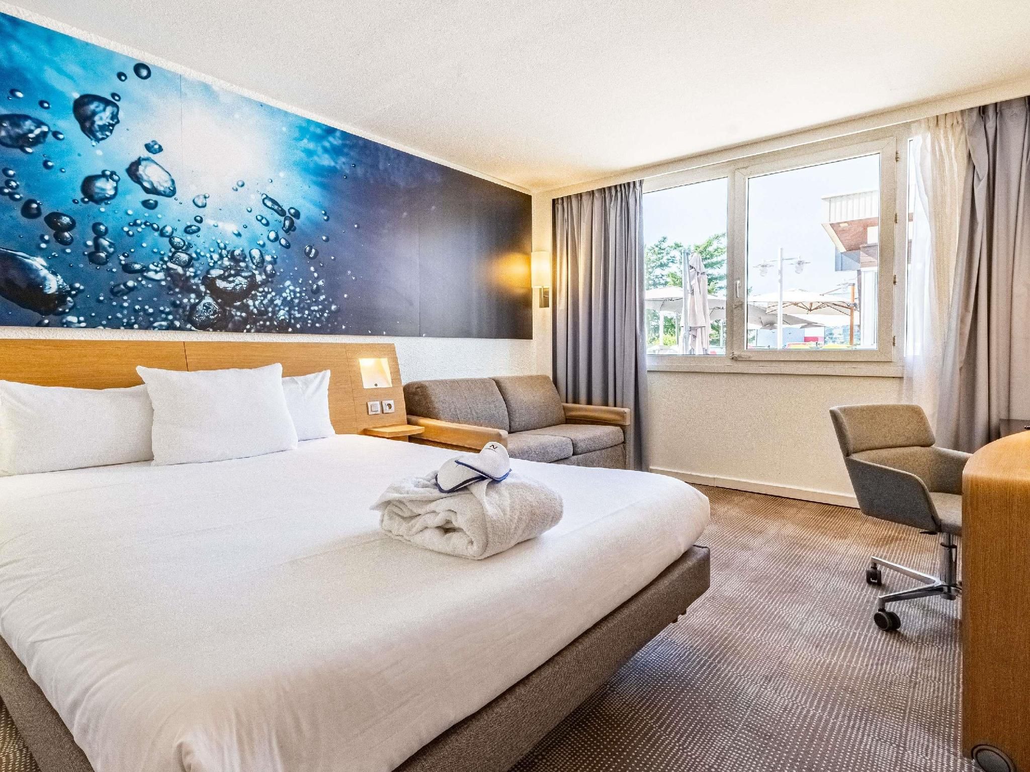 Executive room with double bed and sofa-bed