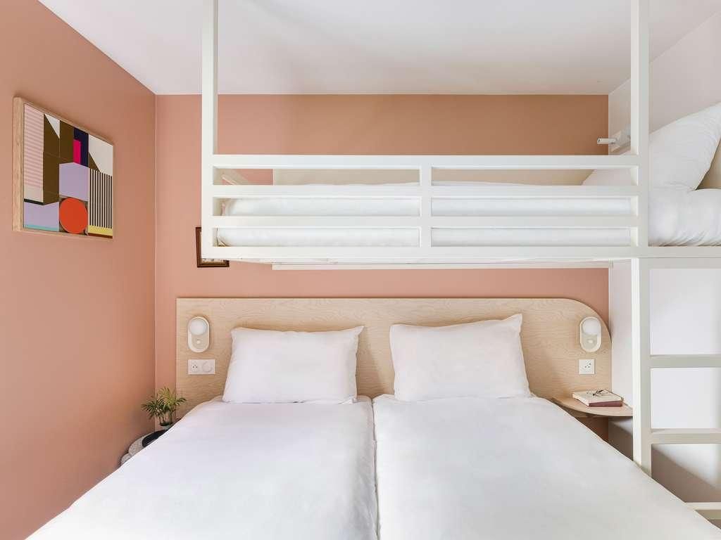 Pop room with 1 double bed