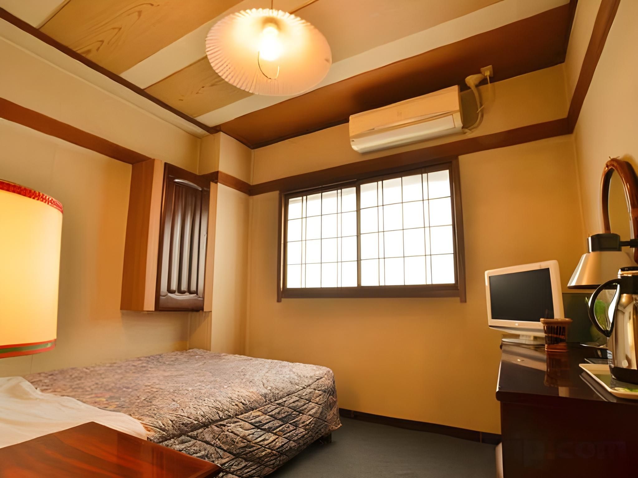 Single Room - Non-Smoking