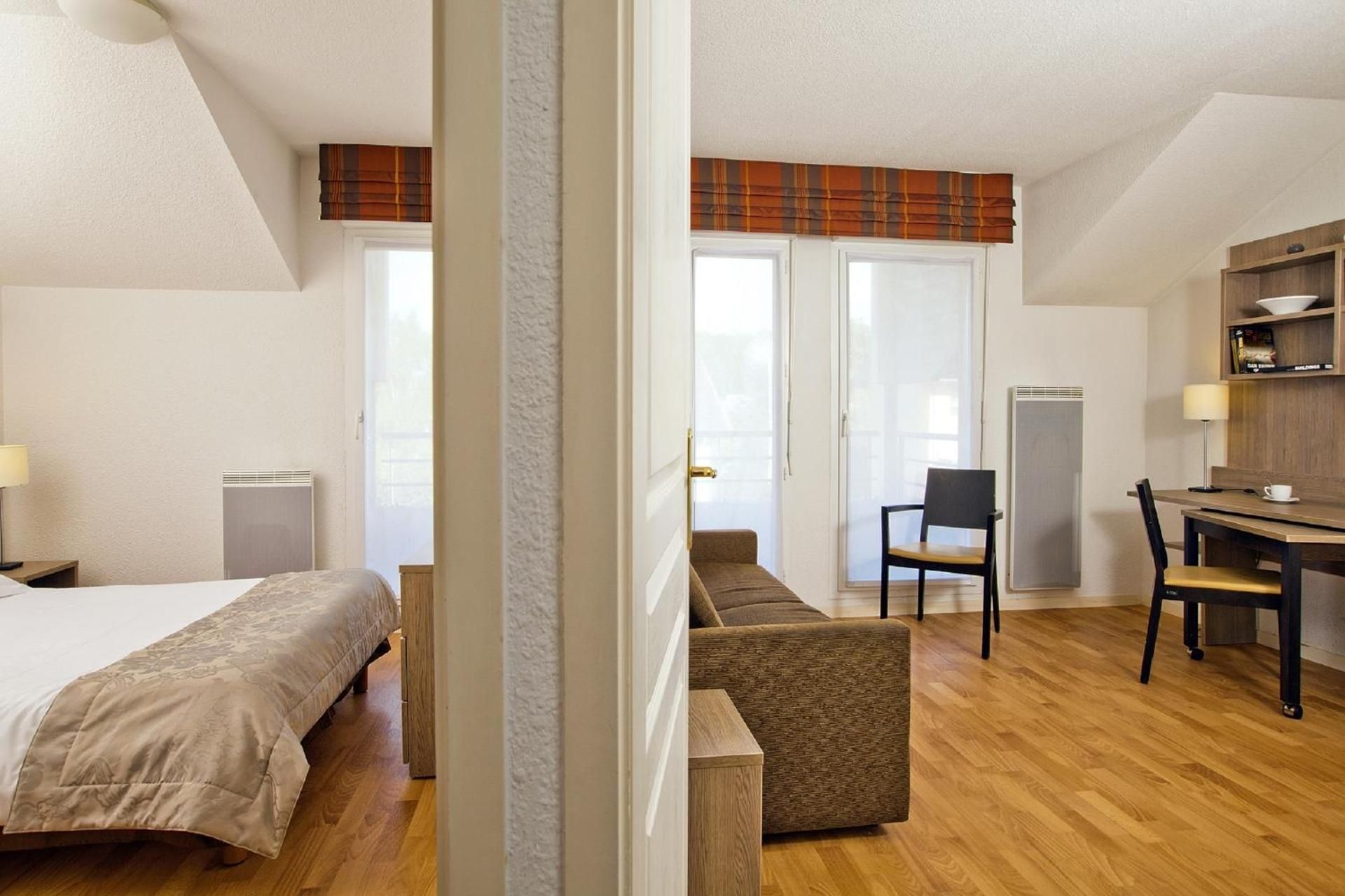 One-Bedroom Apartment (4 Adults)