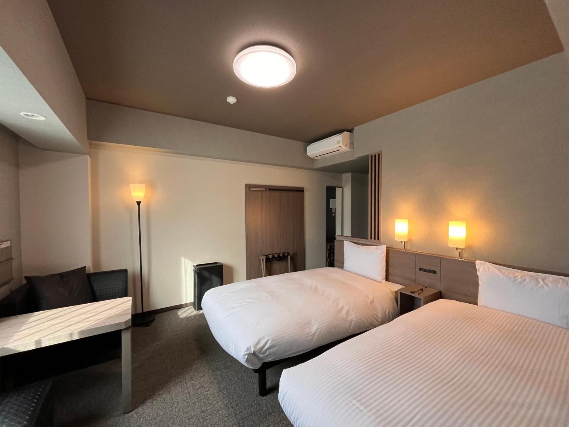 Twin Room - Non-Smoking