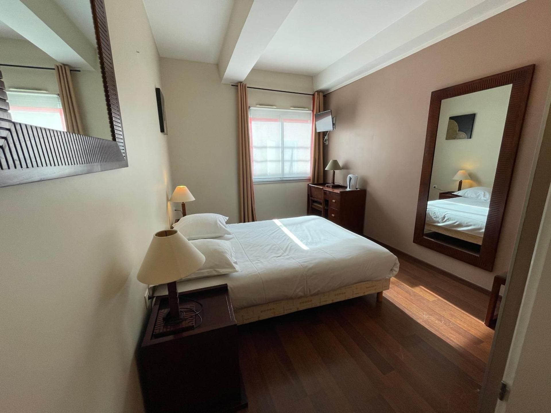 Budget Double Room - Garden Level